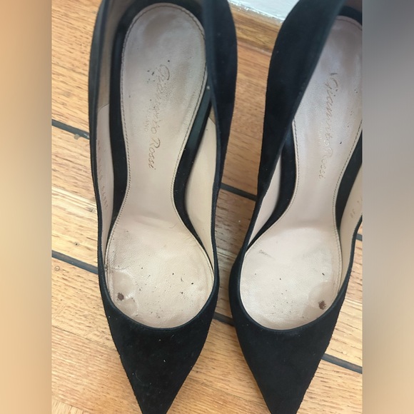 Gianvito Rossi Black suede pumps heels AS IS 38 - Picture 4 of 10